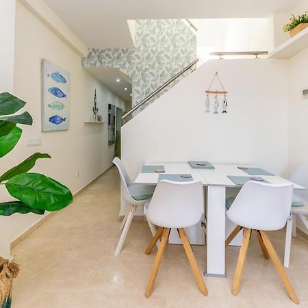Penthouse Beach Apartment ฟูเอนฮิโรลา ภายนอก รูปภาพ