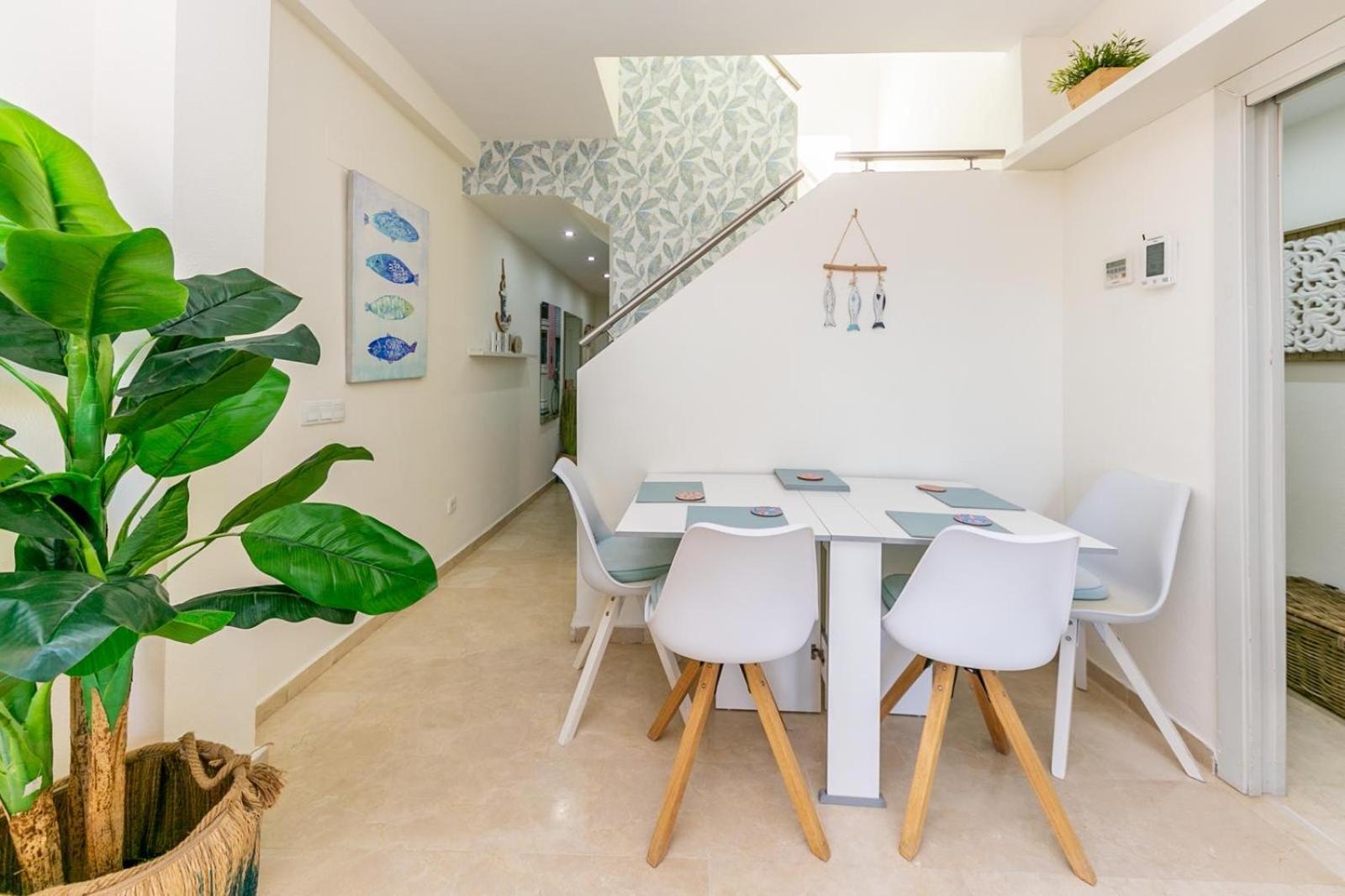 Penthouse Beach Apartment ฟูเอนฮิโรลา ภายนอก รูปภาพ