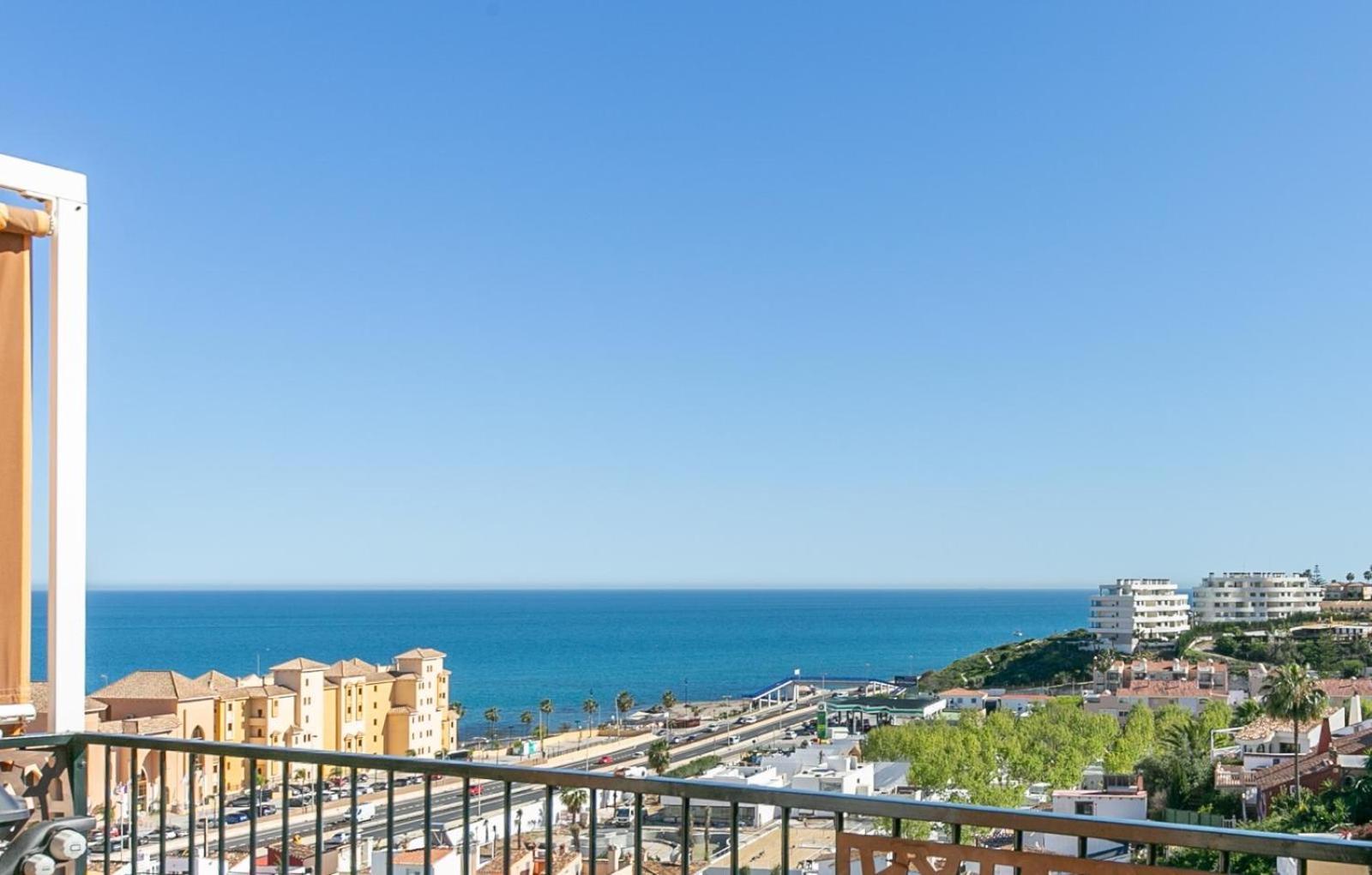 Penthouse Beach Apartment ฟูเอนฮิโรลา ภายนอก รูปภาพ